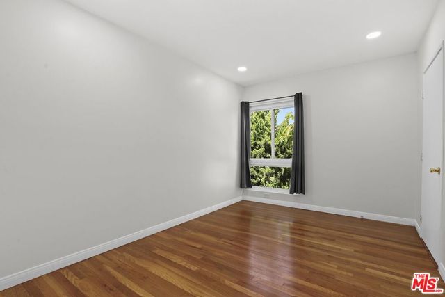 3200 S Sepulveda Boulevard J22, Los Angeles, CA 90034