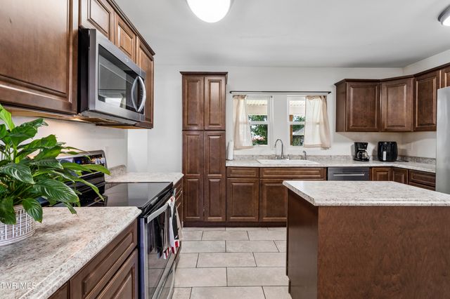 2658 North Highway 81, Jonesborough, TN 37659