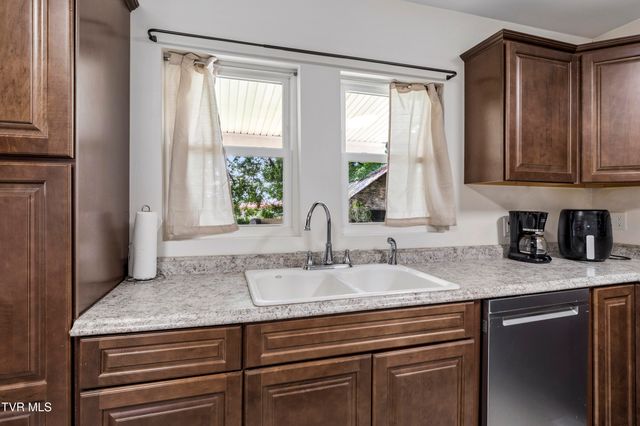 2658 North Highway 81, Jonesborough, TN 37659