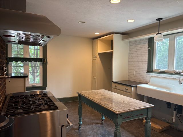 124 W 37TH Street, Erie, PA 16508