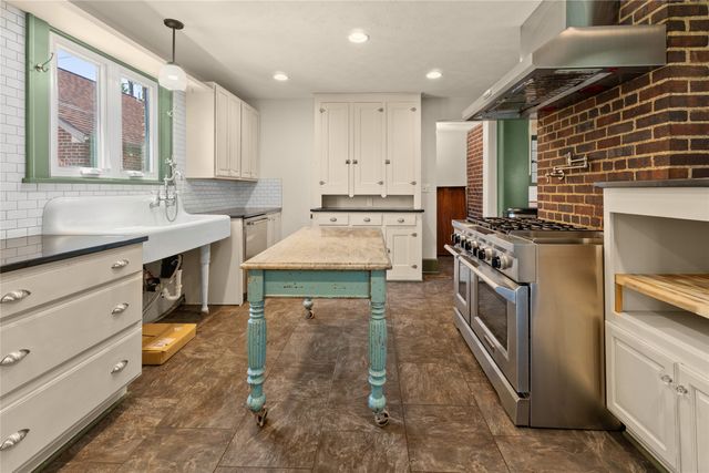 124 W 37TH Street, Erie, PA 16508