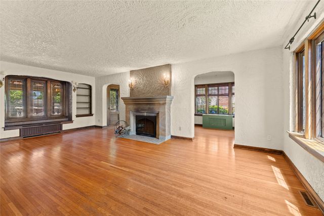 124 W 37TH Street, Erie, PA 16508
