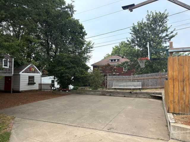 124 W 37TH Street, Erie, PA 16508