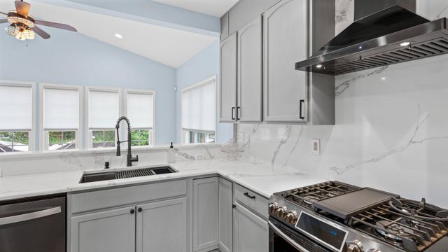 8144 GLEN ARBOR DR, Baltimore, MD 21237