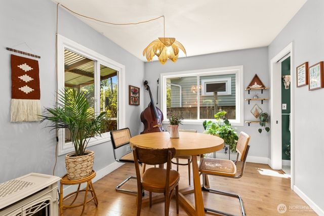5405 25th Avenue SW, Seattle, WA 98106