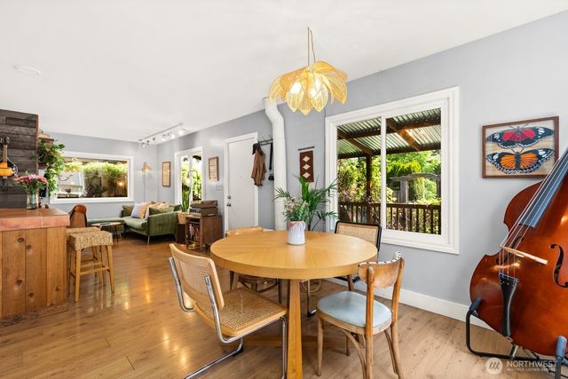 5405 25th Avenue SW, Seattle, WA 98106