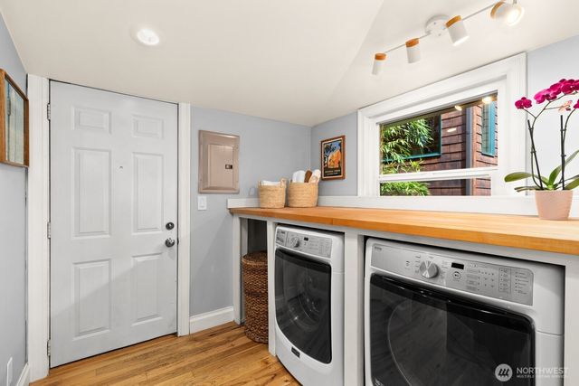 5405 25th Avenue SW, Seattle, WA 98106