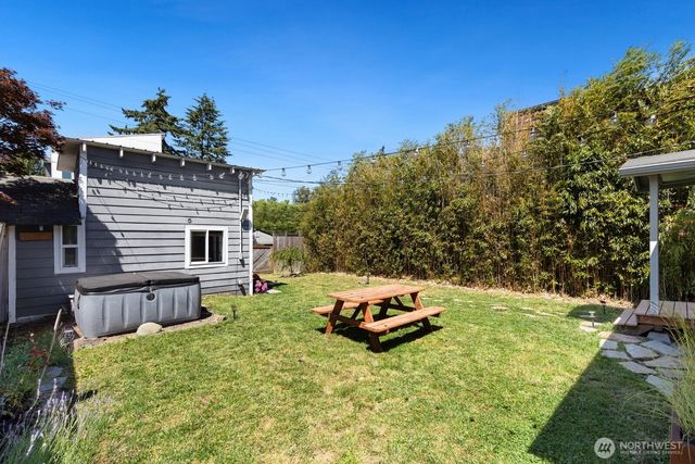 5405 25th Avenue SW, Seattle, WA 98106
