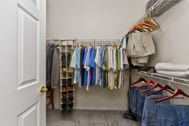 1063 PASEO DEL RIO NE, St Petersburg, FL 33702