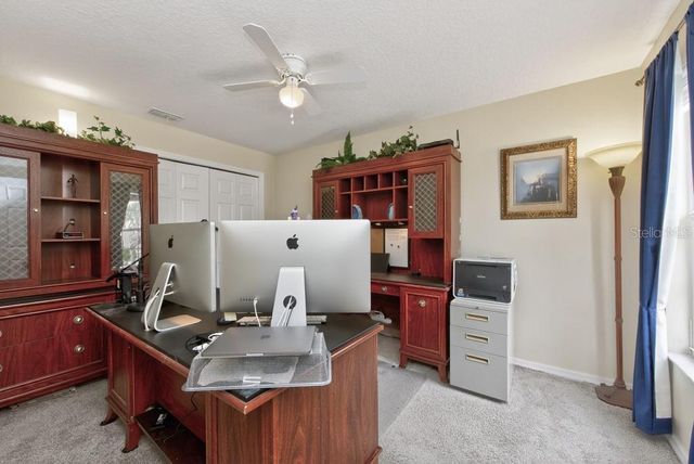 1063 PASEO DEL RIO NE, St Petersburg, FL 33702