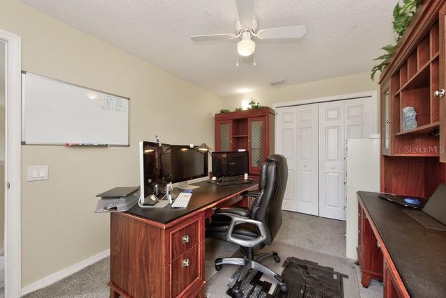 1063 PASEO DEL RIO NE, St Petersburg, FL 33702