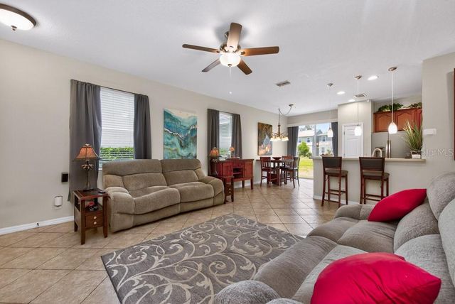 1063 PASEO DEL RIO NE, St Petersburg, FL 33702