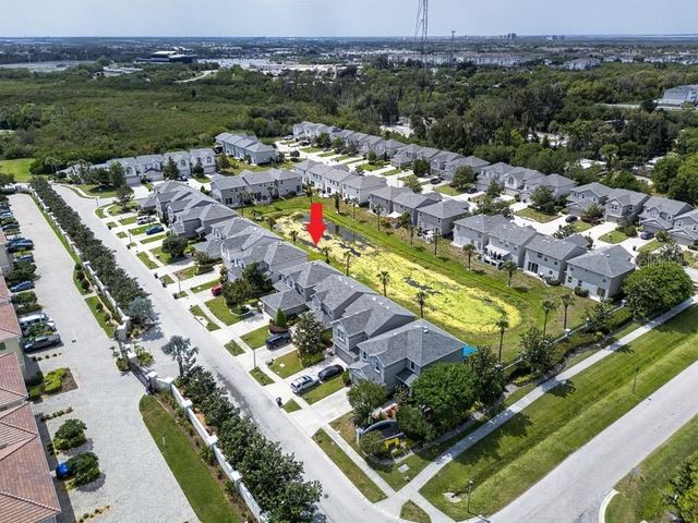 1063 PASEO DEL RIO NE, St Petersburg, FL 33702