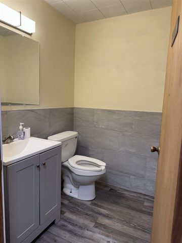 5455 S Wayne Road, Wayne, MI 48184