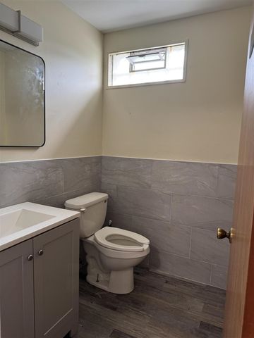 5455 S Wayne Road, Wayne, MI 48184