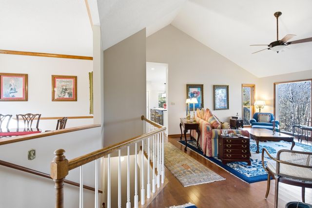 2412 HILLSHIRE DR, Columbia, MO 65203