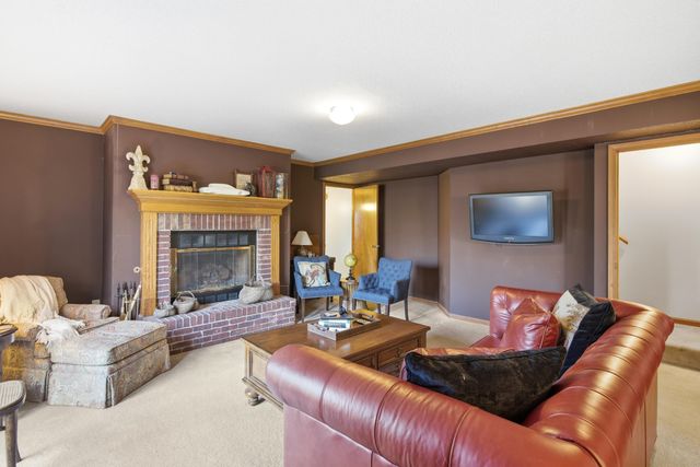 2412 HILLSHIRE DR, Columbia, MO 65203