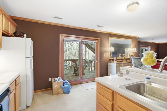 2412 HILLSHIRE DR, Columbia, MO 65203