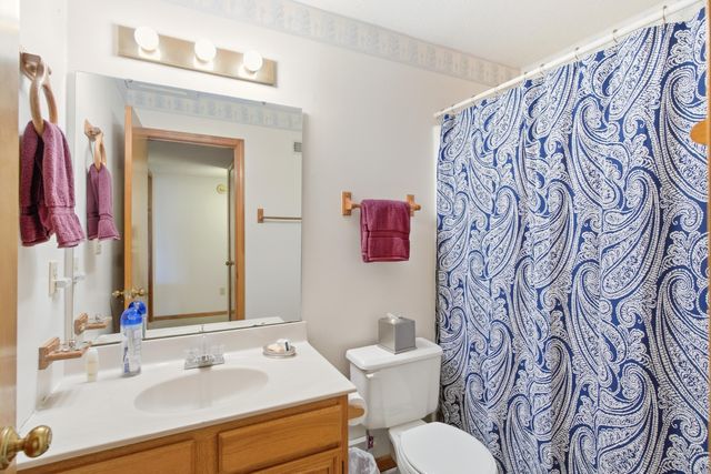 2412 HILLSHIRE DR, Columbia, MO 65203