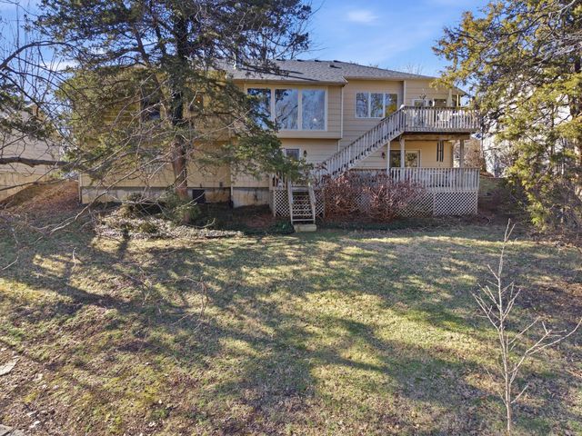2412 HILLSHIRE DR, Columbia, MO 65203
