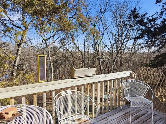 2412 HILLSHIRE DR, Columbia, MO 65203