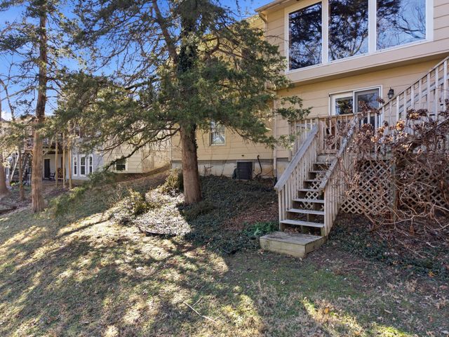 2412 HILLSHIRE DR, Columbia, MO 65203