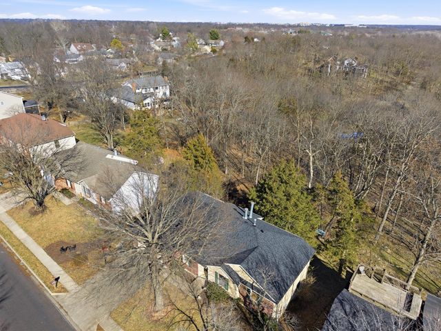 2412 HILLSHIRE DR, Columbia, MO 65203