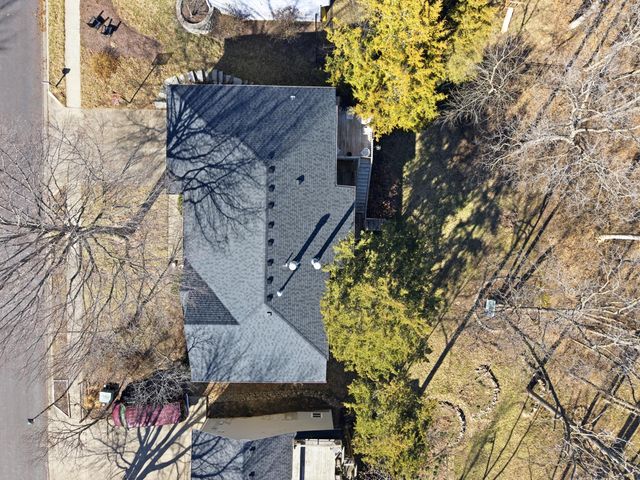 2412 HILLSHIRE DR, Columbia, MO 65203