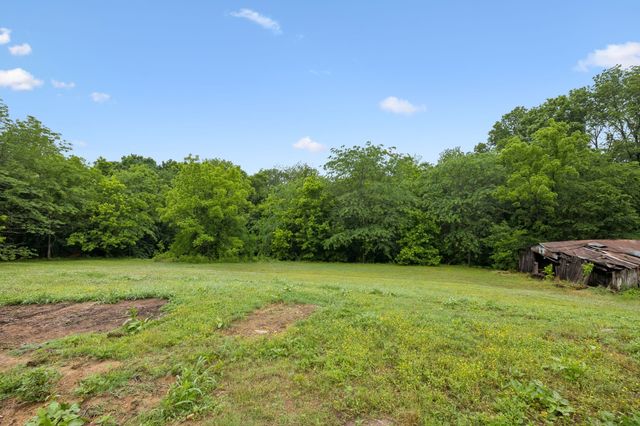 1183 Saddle Tree Rd, Ashland City, TN 37015