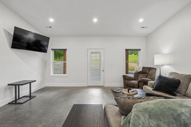 1183 Saddle Tree Rd, Ashland City, TN 37015