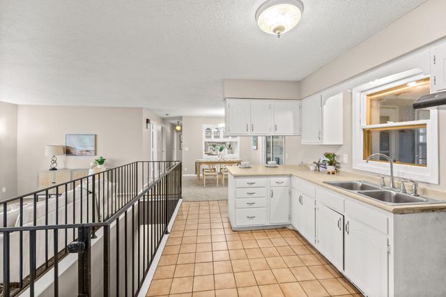 6649 Kentucky Avenue N, Brooklyn Park, MN 55428