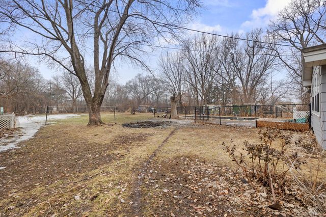 6649 Kentucky Avenue N, Brooklyn Park, MN 55428