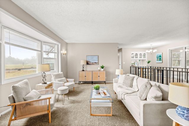 6649 Kentucky Avenue N, Brooklyn Park, MN 55428