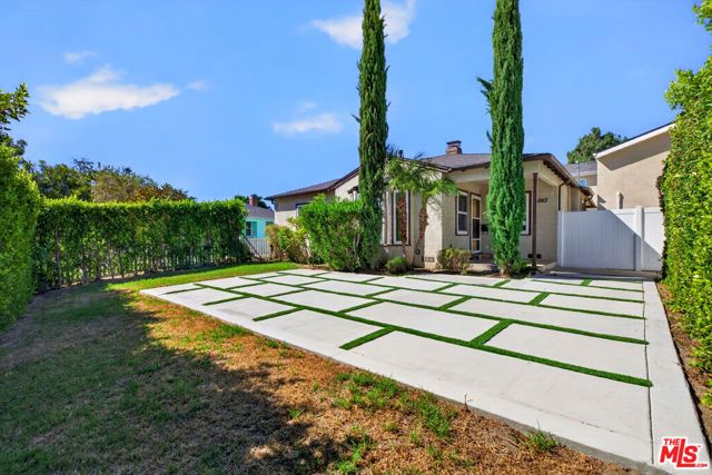 1913 N Manning Street, Burbank, CA 91505