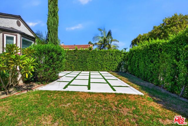 1913 N Manning Street, Burbank, CA 91505