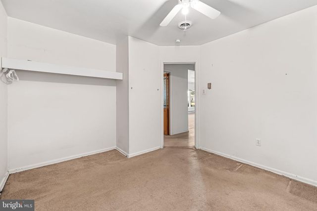 802 RICHWILL LN, York, PA 17404