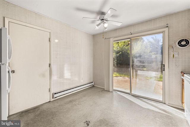 802 RICHWILL LN, York, PA 17404