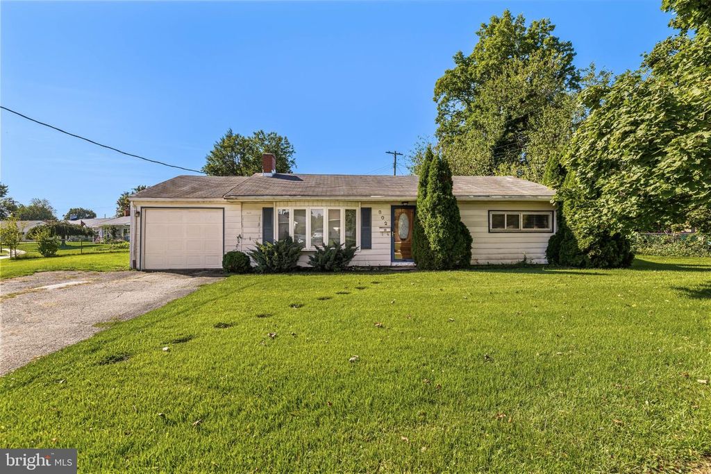802 RICHWILL LN, York, PA 17404