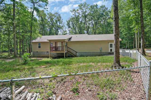122 Jay Loop, Jamestown, TN 38556