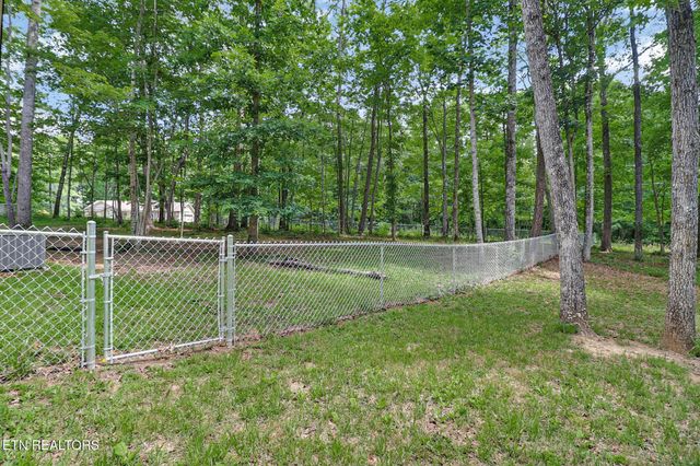 122 Jay Loop, Jamestown, TN 38556