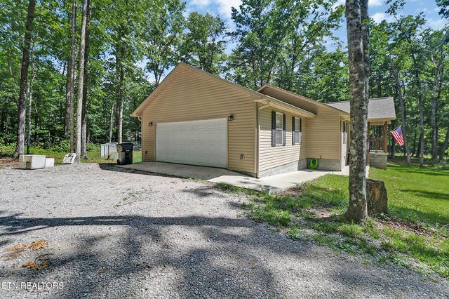 122 Jay Loop, Jamestown, TN 38556