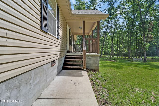122 Jay Loop, Jamestown, TN 38556