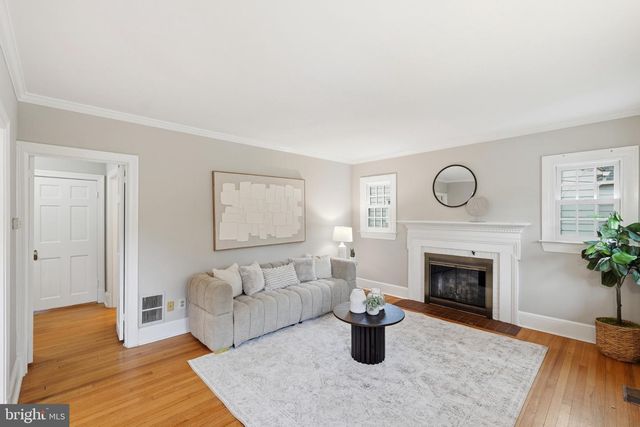 4704 8TH RD N, Arlington, VA 22203