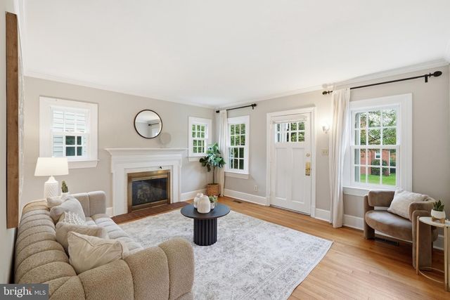 4704 8TH RD N, Arlington, VA 22203