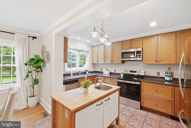 4704 8TH RD N, Arlington, VA 22203