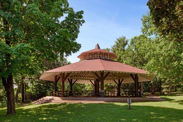 3845 Lynn Avenue, Saint Louis Park, MN 55416