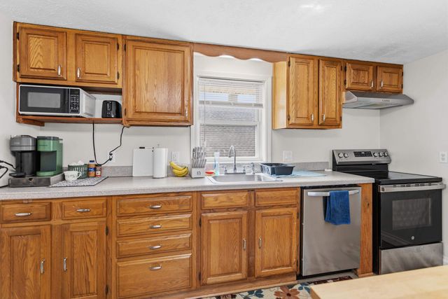 13 Clinton Street, Concord, NH 03301