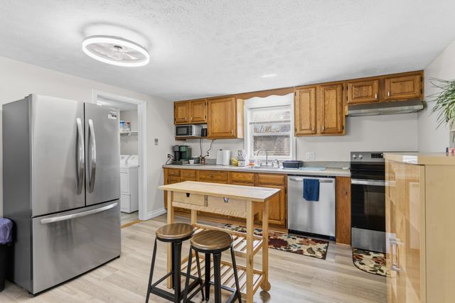 13 Clinton Street, Concord, NH 03301