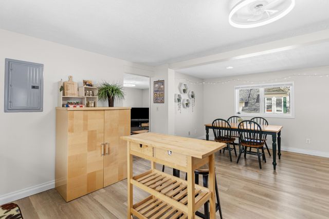 13 Clinton Street, Concord, NH 03301