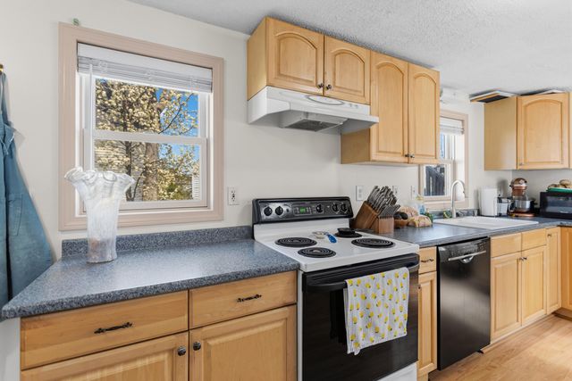 13 Clinton Street, Concord, NH 03301